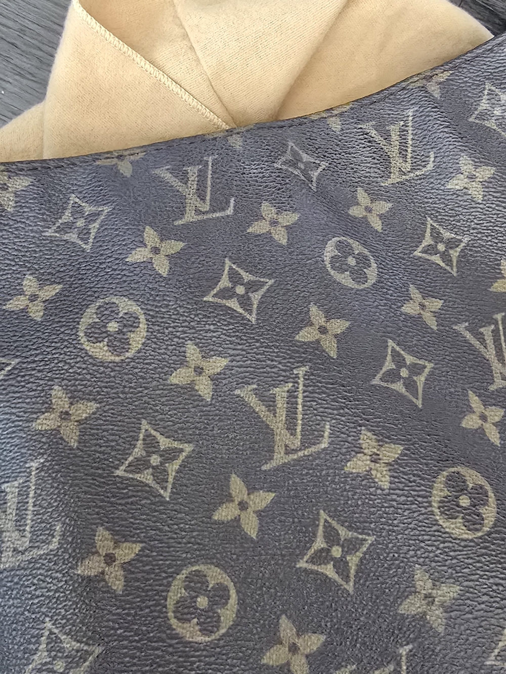 Louis Vuitton Vintage Looping GM Shoulder Bag - Picture 10 of 16